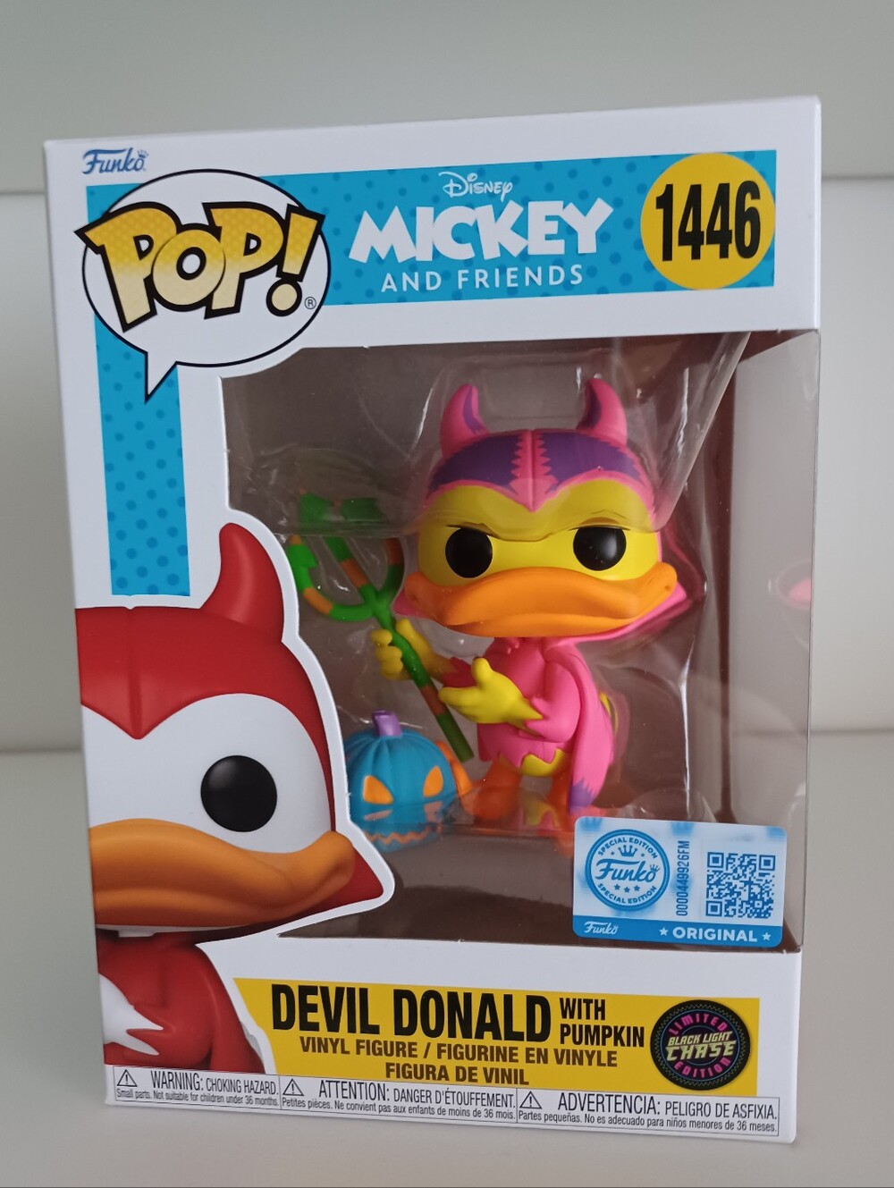 Disney Devil Donald Duck With Pumpkin 1446‎ Black Light Chase Figure Funko Pop